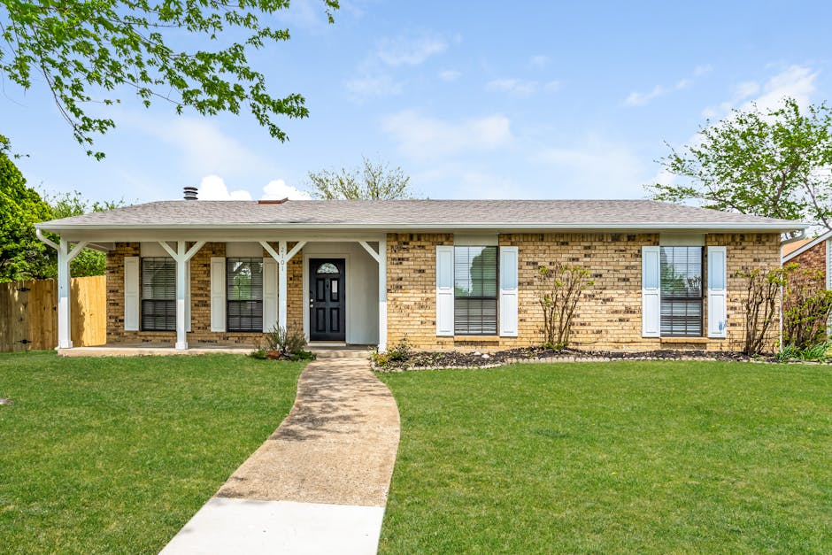 2101 CHATSWORTH RD, CARROLLTON, TX 75007 Home for Rent 5 Beds, 2